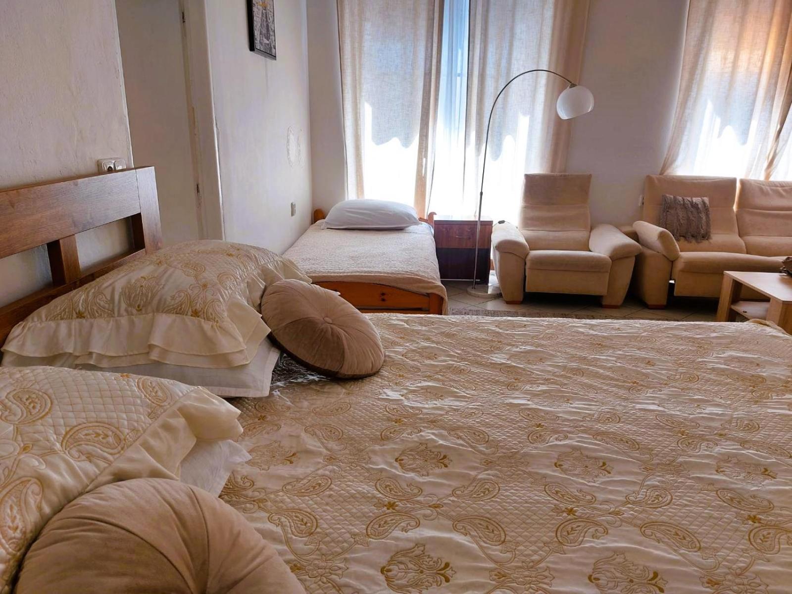 Exkluzivni Apartman V Prizemi V Hradci Kralove Градець-Кралове Екстер'єр фото